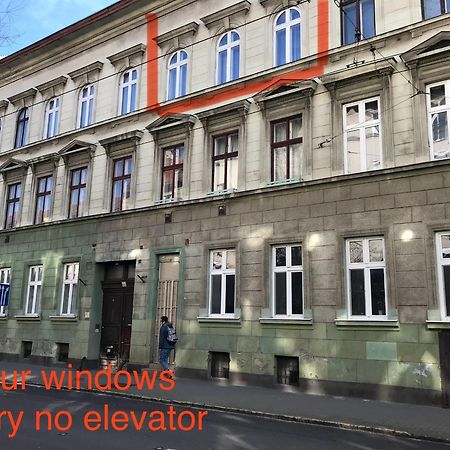Urban Oasis: Spacious Modern Retreat with Netflix and New York Cafe Proximity Budapest Exterior photo