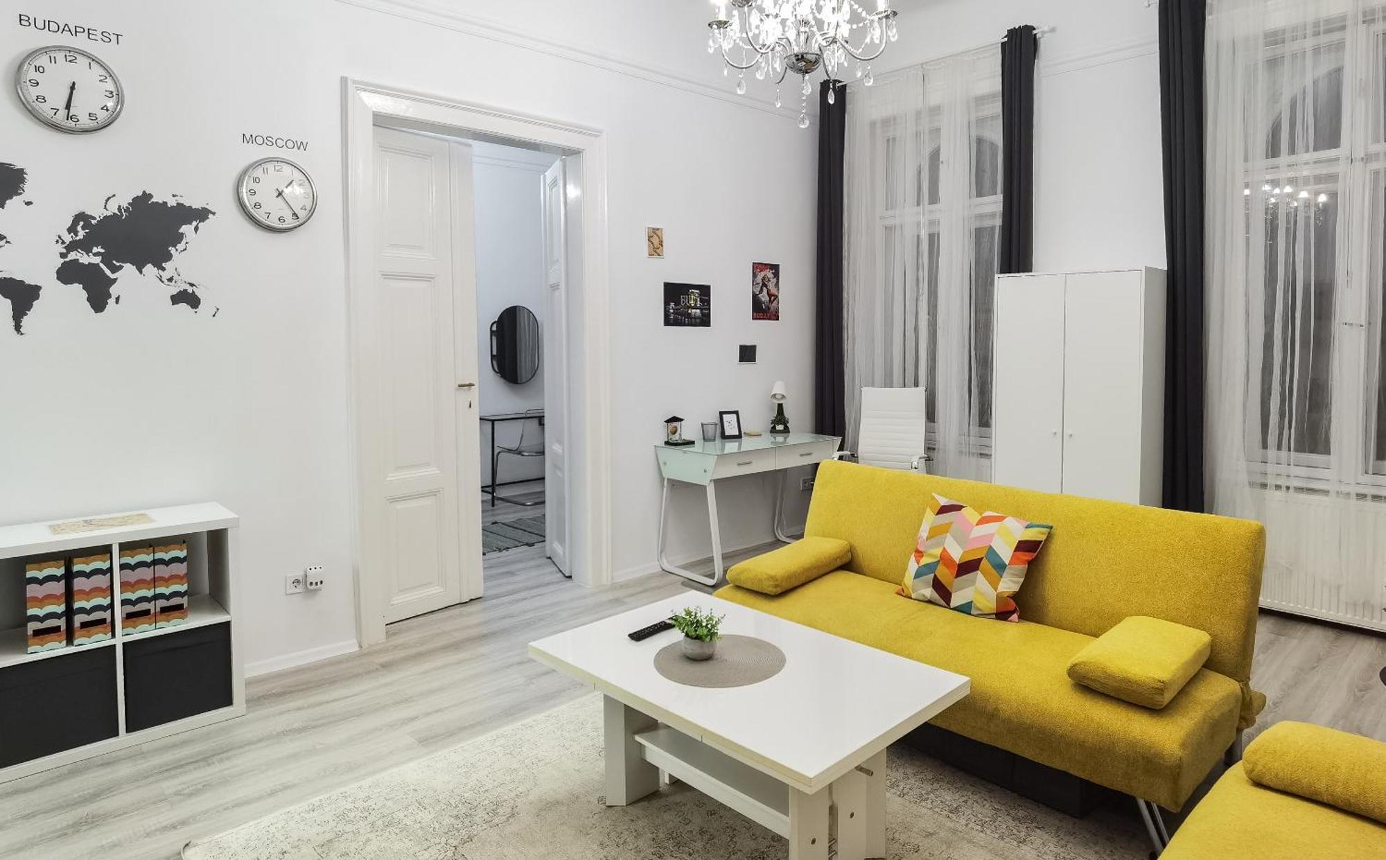 Urban Oasis: Spacious Modern Retreat with Netflix and New York Cafe Proximity Budapest Exterior photo