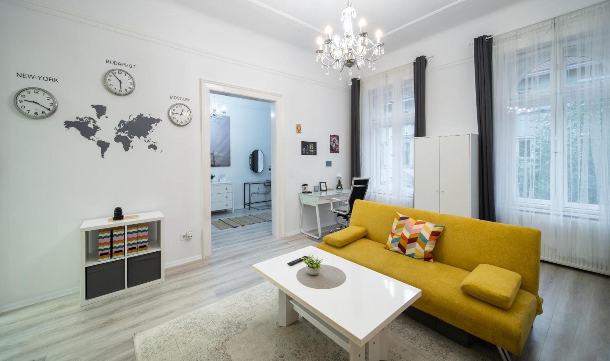 Urban Oasis: Spacious Modern Retreat with Netflix and New York Cafe Proximity Budapest Exterior photo