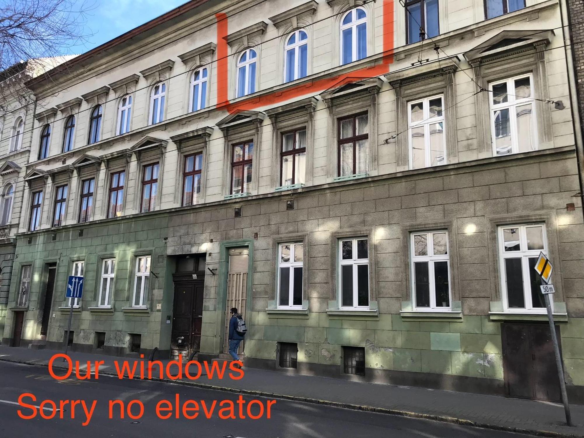 Urban Oasis: Spacious Modern Retreat with Netflix and New York Cafe Proximity Budapest Exterior photo